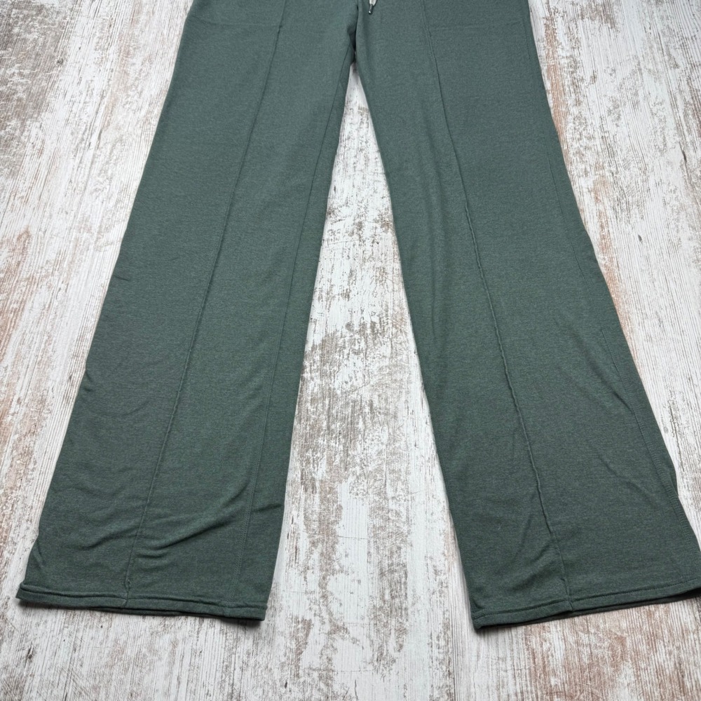 Vuori Halo Wide Leg Lounge Pants Green Pintuck Seam VW425 Medium DreamKnit - Picture 5 of 9